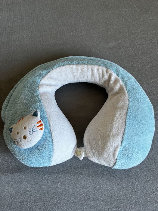 Бебешка/ детска възглавничка за път