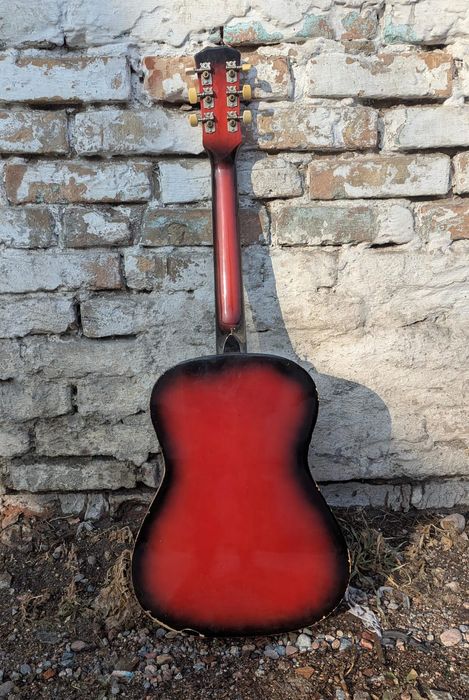 Гитара ..продам в хорошем состоянии