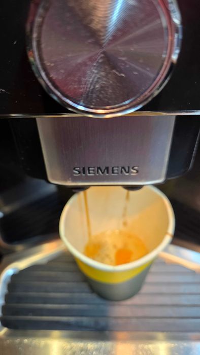 Siemens EQ9  s300 – Espressor automat 11 rețete – Sistem iAroma Inox