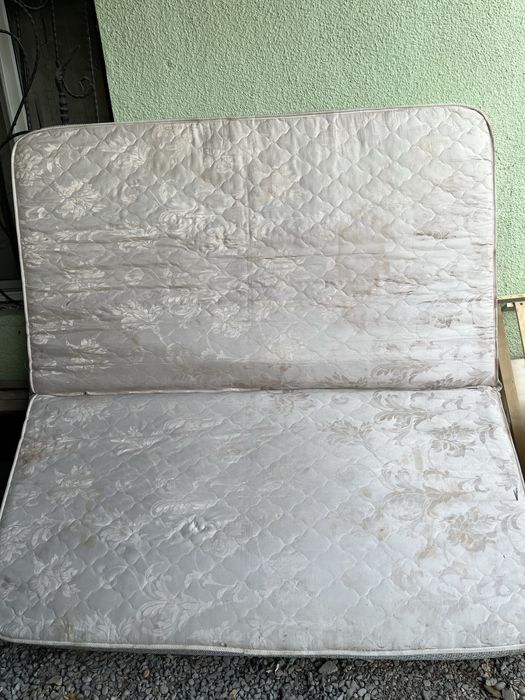 кровать продается с матрасом все комплект