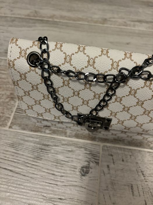 Чантичка чанта бежова кафява бяла