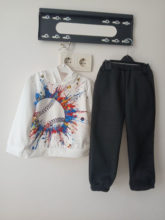 Нов ватиран комплект 3-4 години