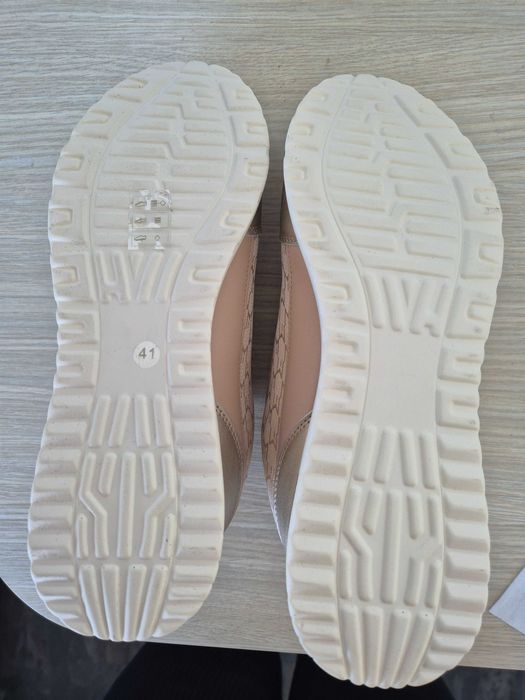 Сникърси Mohito