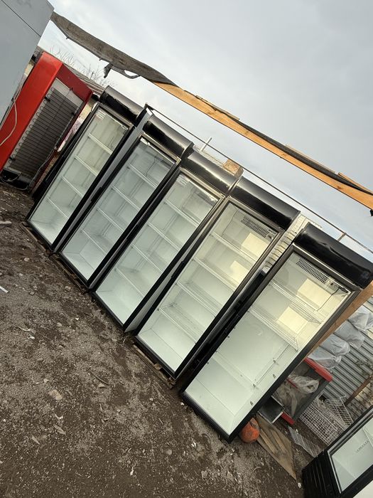 Витринный холодильники