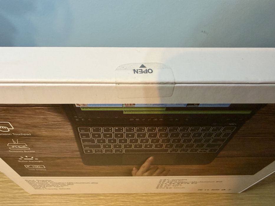 Husă cu Tastatură pentru iPad Pro 11” GOOJODOQ A1901 Bluetooth RGB Touchpad Albă