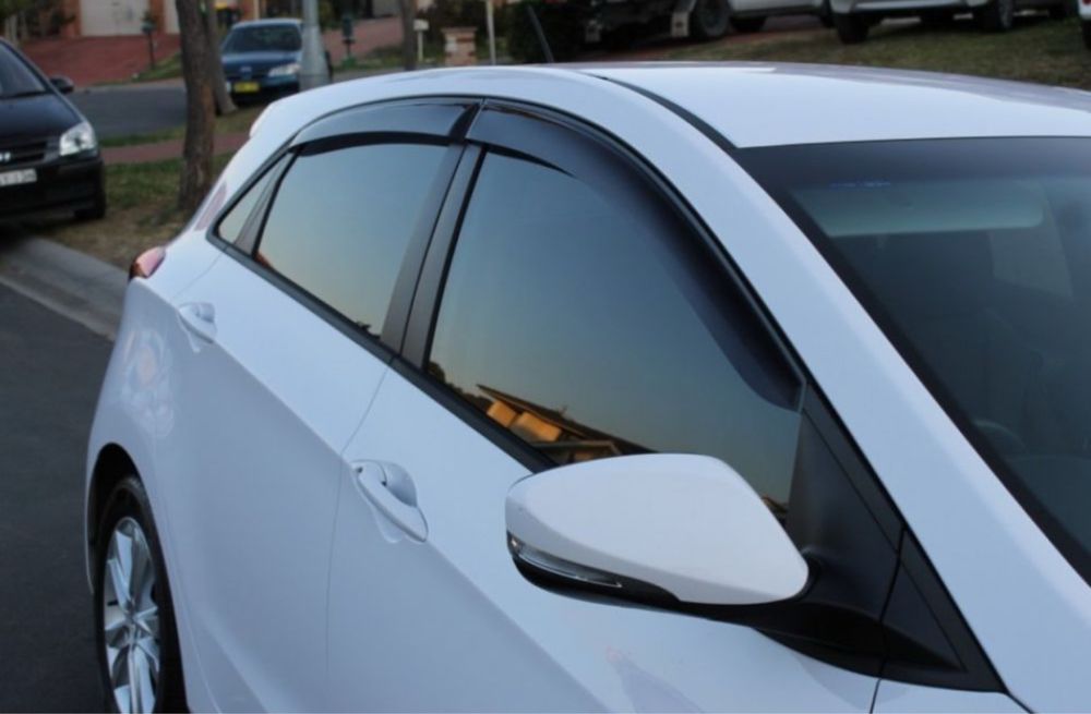 Дефлекторы окон (ветровики) Hyundai I30 с 2011 по 2017