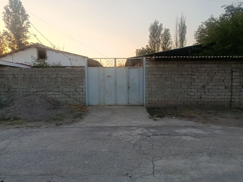 Uy sotiladi Yangi Toshkent mavzesida