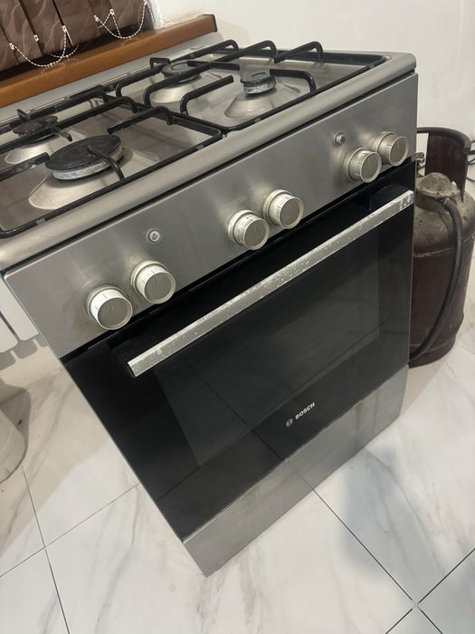 Продам газовую плиту