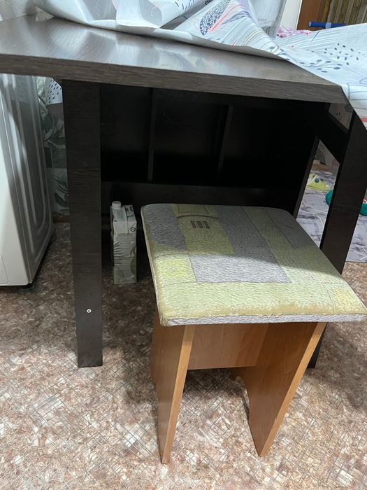 Стол книжка 3 стульями