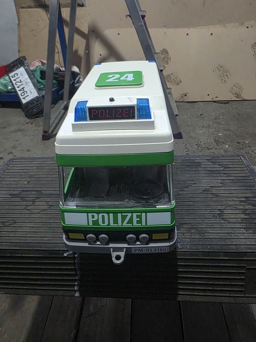 Vand 2 masinute de colectie