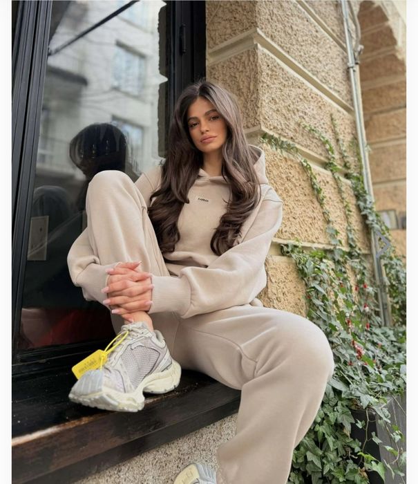 Оригинален екип Карма чисто нов