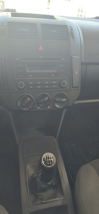 Продавам Polo газ бензин