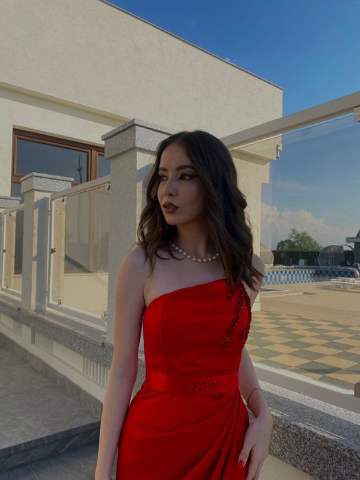 Rochie de gală roșie – mărimea XXS