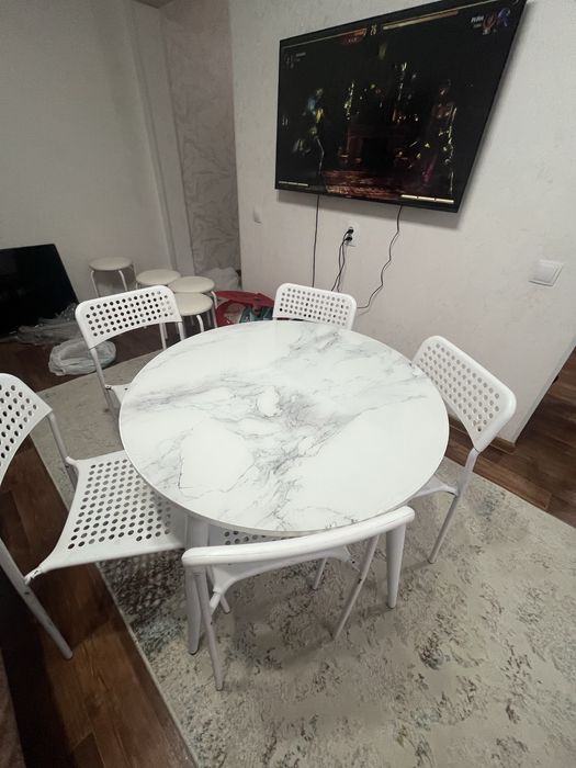 Продам стол со стульями