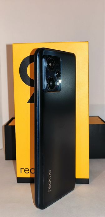 Продам телефон Realme 9