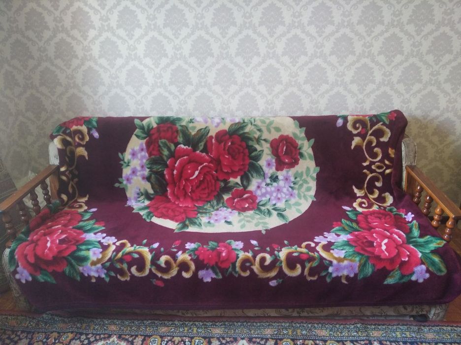 Divan 2ta kreslosi bilan