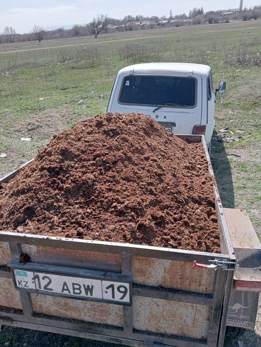 Доставка навоз, биогумус, цены разные.