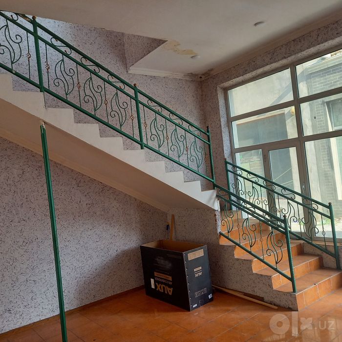 Продаётся 2эт.здание с подвалом в центре города.