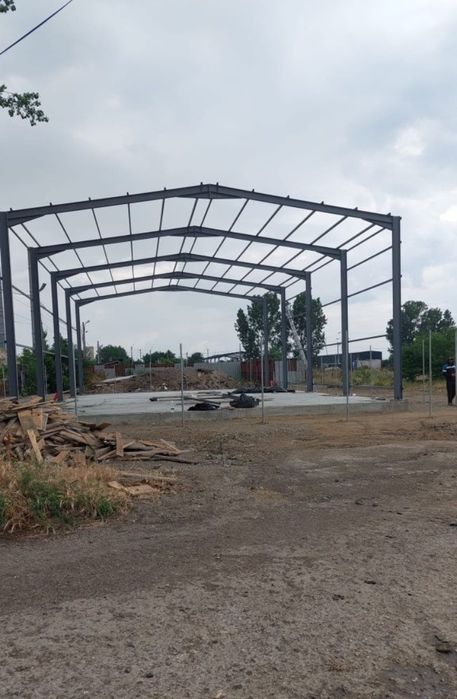 Vadă hala metalica doar scheletul nou complet 200mp 10m deschider
