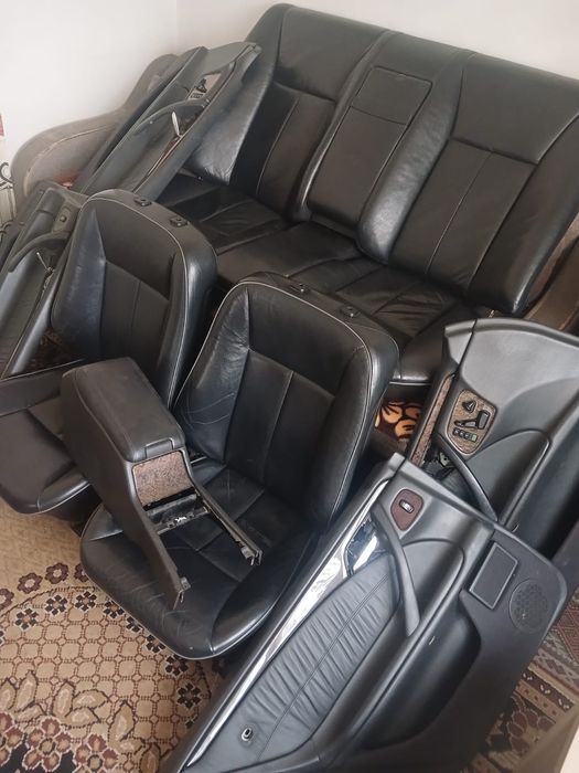Салон на Mercedes E210