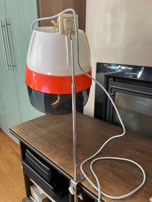 Сешоарна фризьорска каска