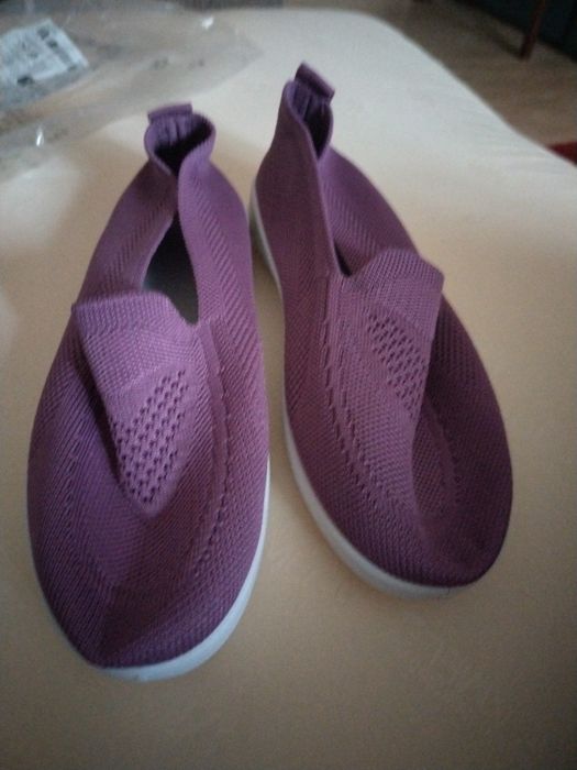 Слипоны дыщащие женские.