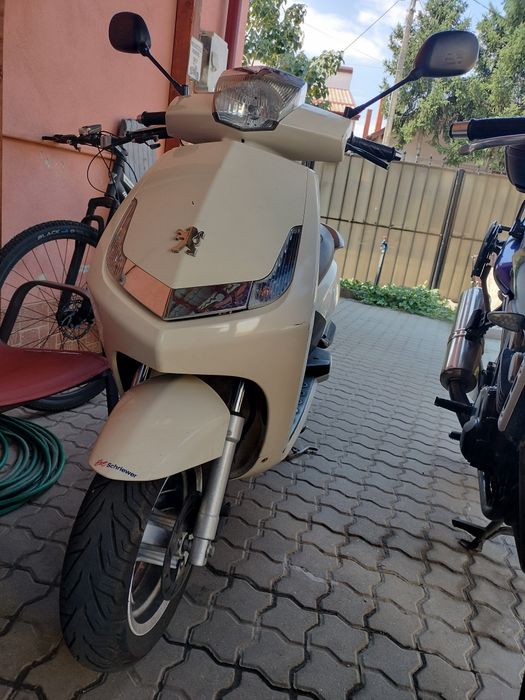 Vând/schimb Peugeot vivacity 3