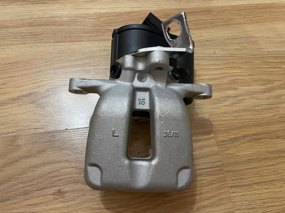 НОВИ Задни Спирачни апарати с мотор Volkswagen Passat B6 Sedan Variant