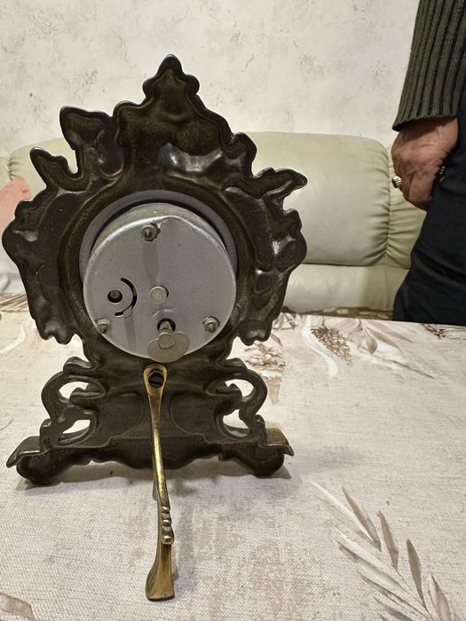 Бронзов часовник мерцедес