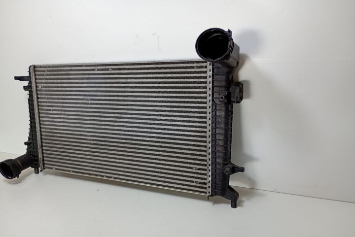 Radiator  Intercooler  3C0145803G Volkswagen VW Passat B6
