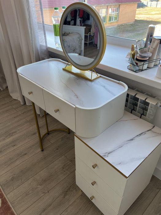 Туалетный столик Б/У