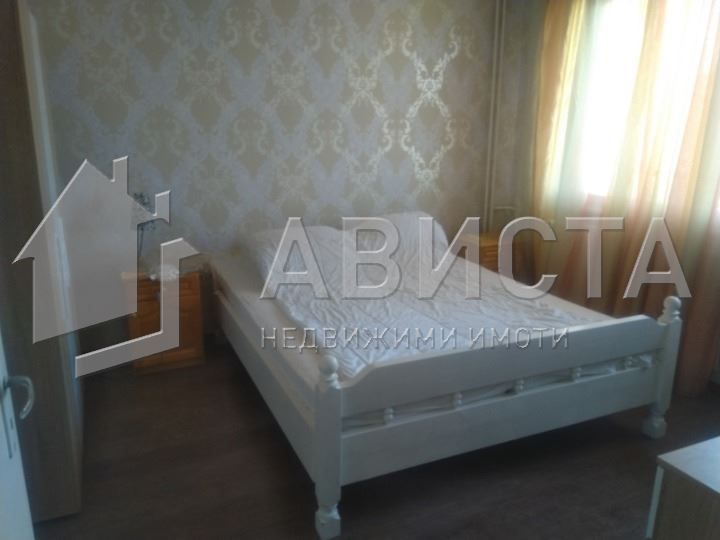 Дава се под наем Двустаен апартамент в София, Център - 70 кв.м за 561 € - Снимка #2