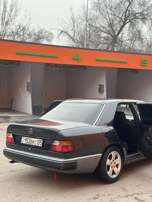 Мерседес 124 2,3