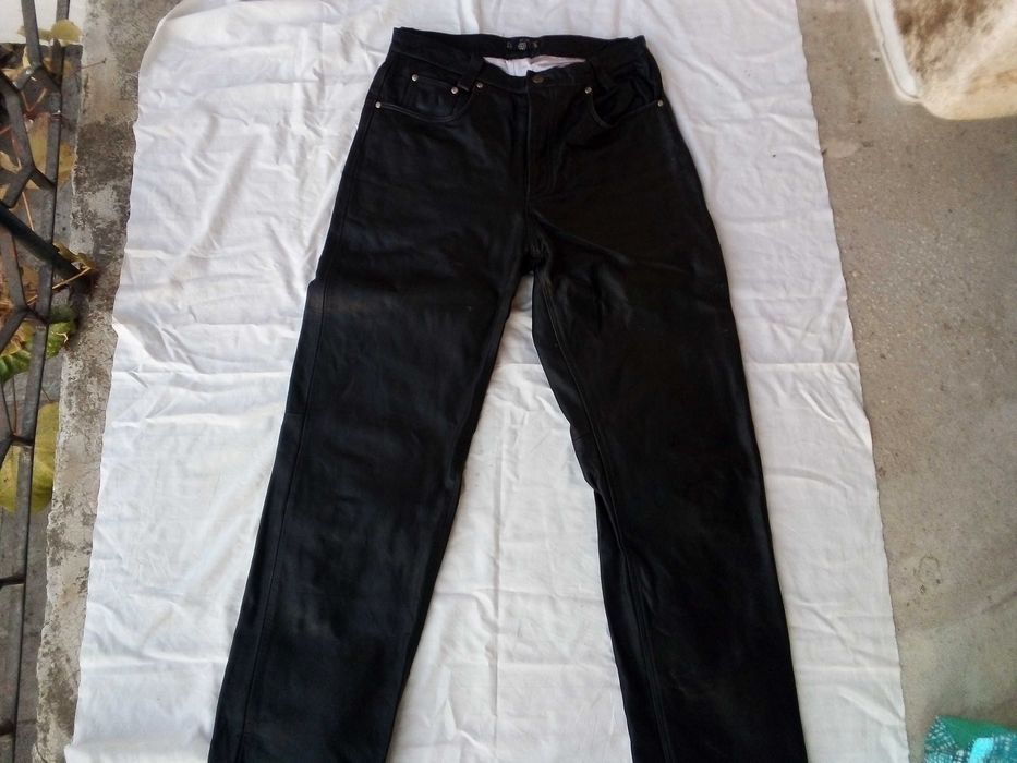 Мото якета панталон ръкавици и ауспуси