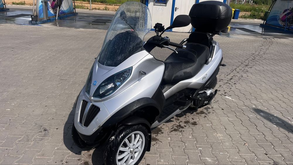 Vand/schimb Piaggio Mp3  CAT B
