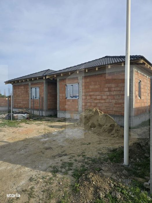 Duplex parter | 105 mp utili | teren 384 mp | Mosnita Noua