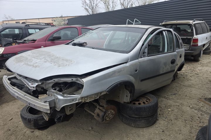 Lampa / Tripla stop stanga pe aripa Opel Corsa 2003 1.2 MT (75 hp)