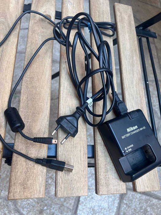 Nikon D7100 + Nikon AF-S DX NIKKOR 18-105mm f/3.5-5.6G ED VR