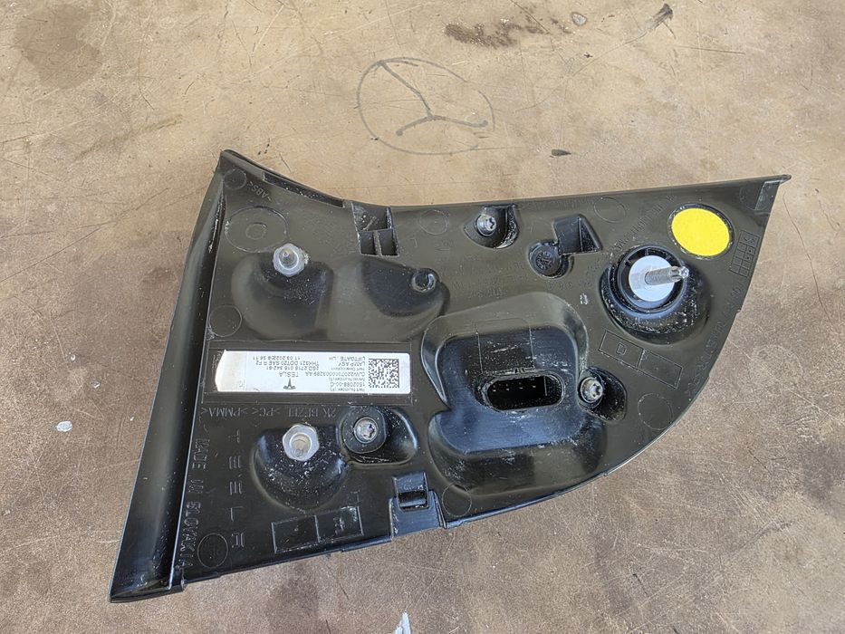 Tesla Model 3 Y ляв стоп вътрешен