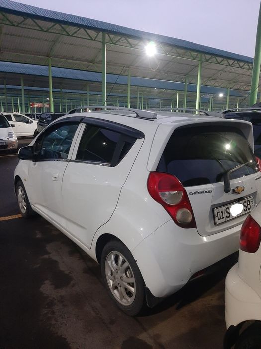 Spark sotiladi 2011 yil 4 pozitsiya A/t Metan 4 pokolena