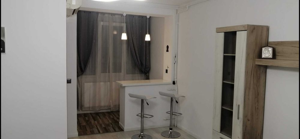 Particular Inchiriez Garsoniera zona Berceni mall Grande Arena