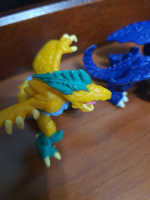 Драконы игрушки разные