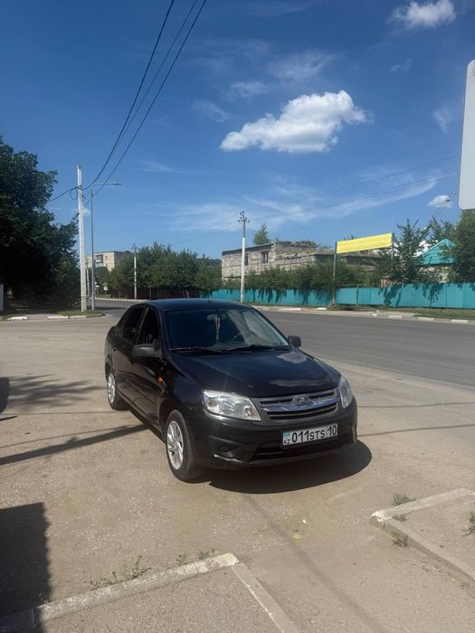 Продам ладу гранту 2015