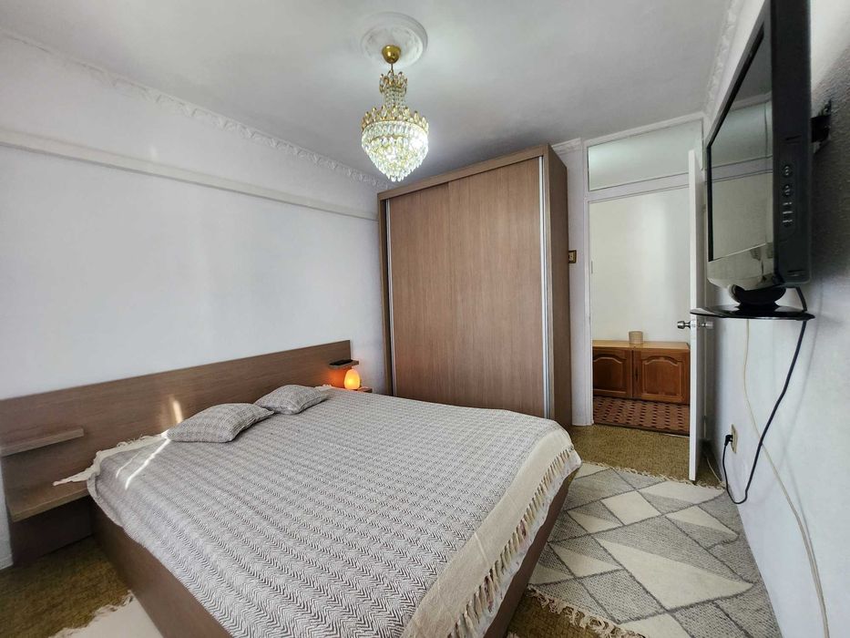 0749607555 Ofertã: 360€ Ultracentral Închiriez Apartament 2 camere RM.Vâlcea