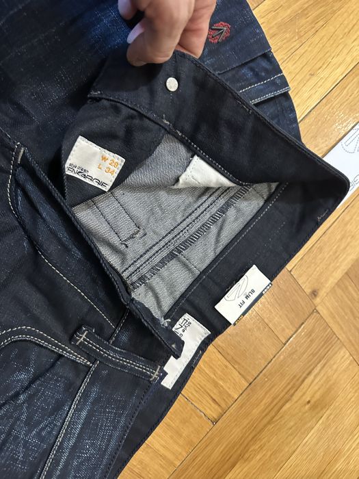 Blugi Albastri Energie