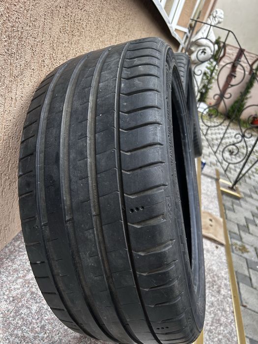 Set 4 anvelope VARĂ Michelin Pilot Sport 5 ZP (Run Flat), 235/40 R19 96Y XL, DOT 2022.