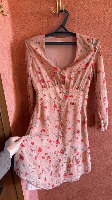 Продам платья в идельно состоянии