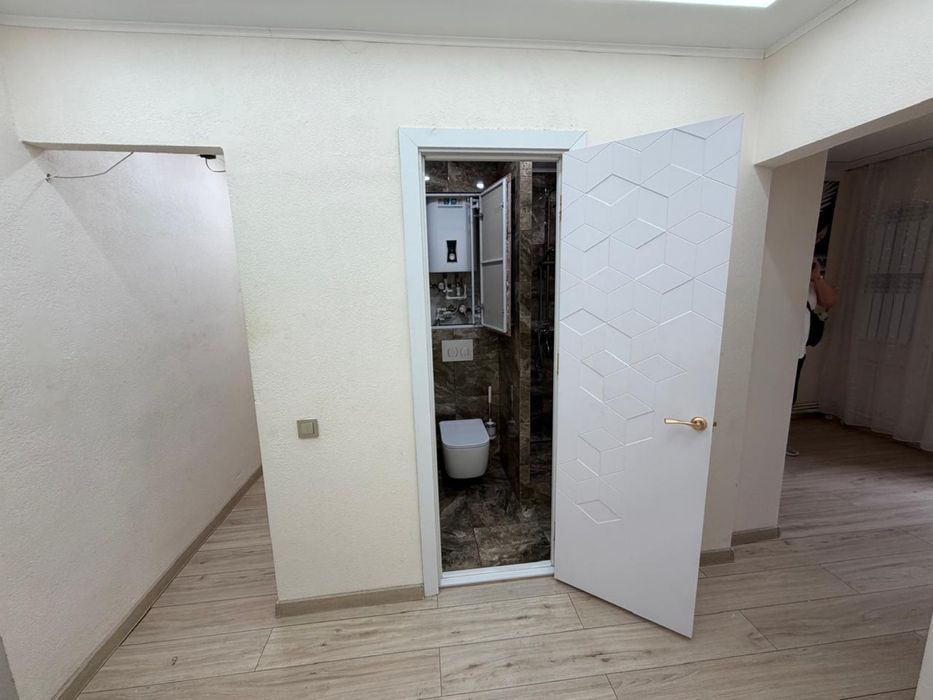 Продам 8 мкр дом 14