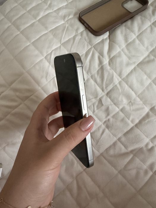 Айфон 15про телефон