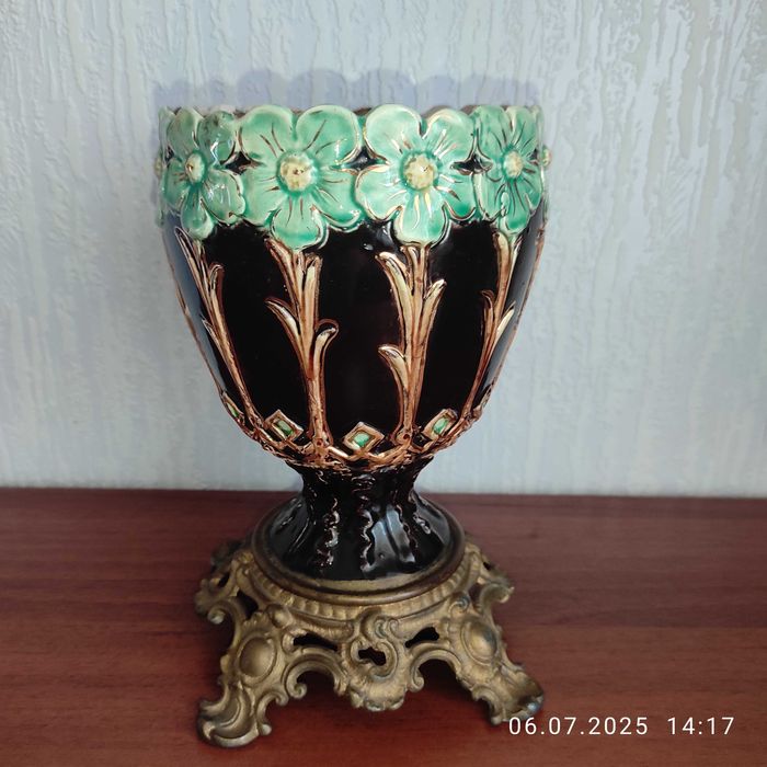 Антикварна лампа на 135 години